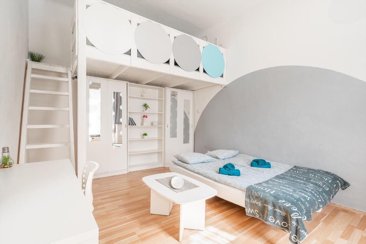 Sunny Dots Apartment - Free Parking! Boedapest Buitenkant foto