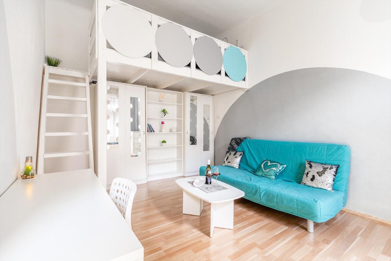 Sunny Dots Apartment - Free Parking! Boedapest Buitenkant foto